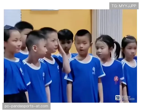 王楠说话的样子竟然让队友都忍不住笑出来了？这日常谁顶得住啊！