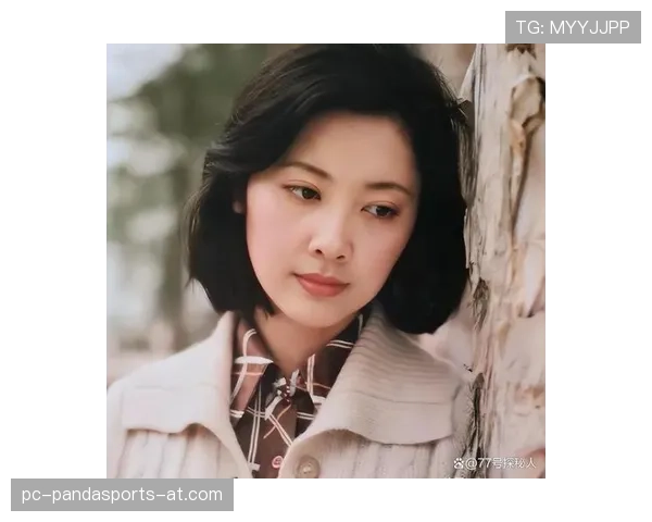 朱琳训练完直接拎包去秀场，这状态说是超模谁不信