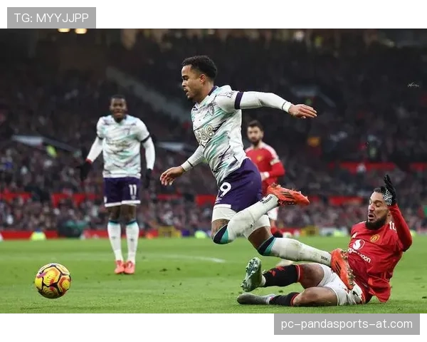 曼联关键比赛抗压能力不足问题持续，对球队赛季竞争稳定性形成考验