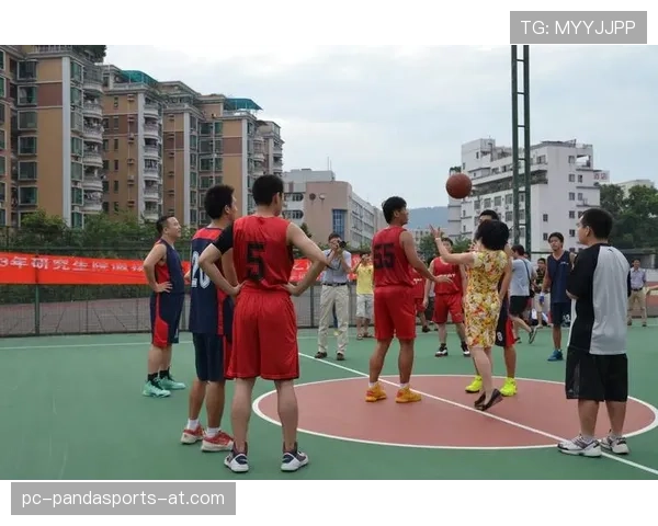 发球规则是什么？篮球比赛中发球的判罚标准与执行流程解析